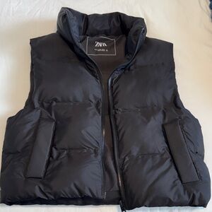 Zara Women’s Black Puffer Vest